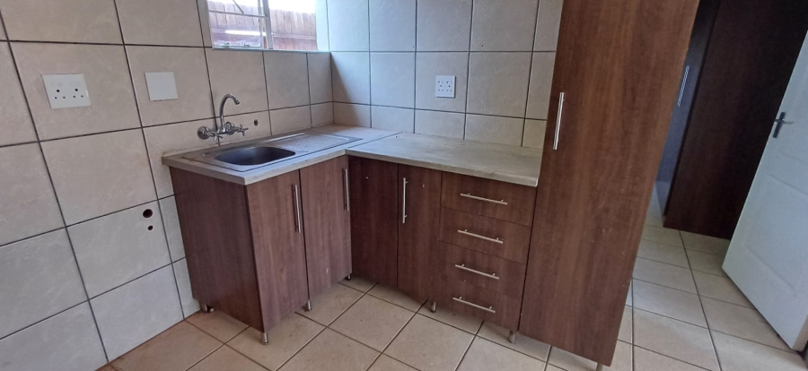 To Let 2 Bedroom Property for Rent in Morelig Free State